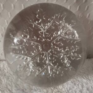 Cristal France 24% Lead Crystal Snowflake Paperweight 3 1/2"